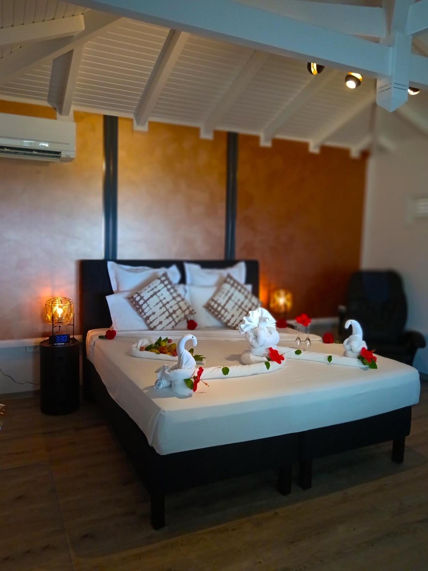 Hotel Village Pomme Cannelle 3 Etoiles Le Precheur 외부 사진